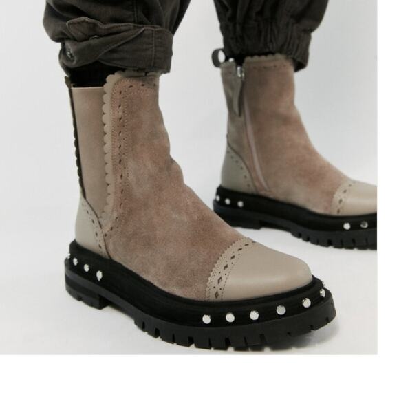 Free People TATE Suede Leather Studded Chelsea Moto Boots | 6.5 Oyster NEW - Picture 2 of 6